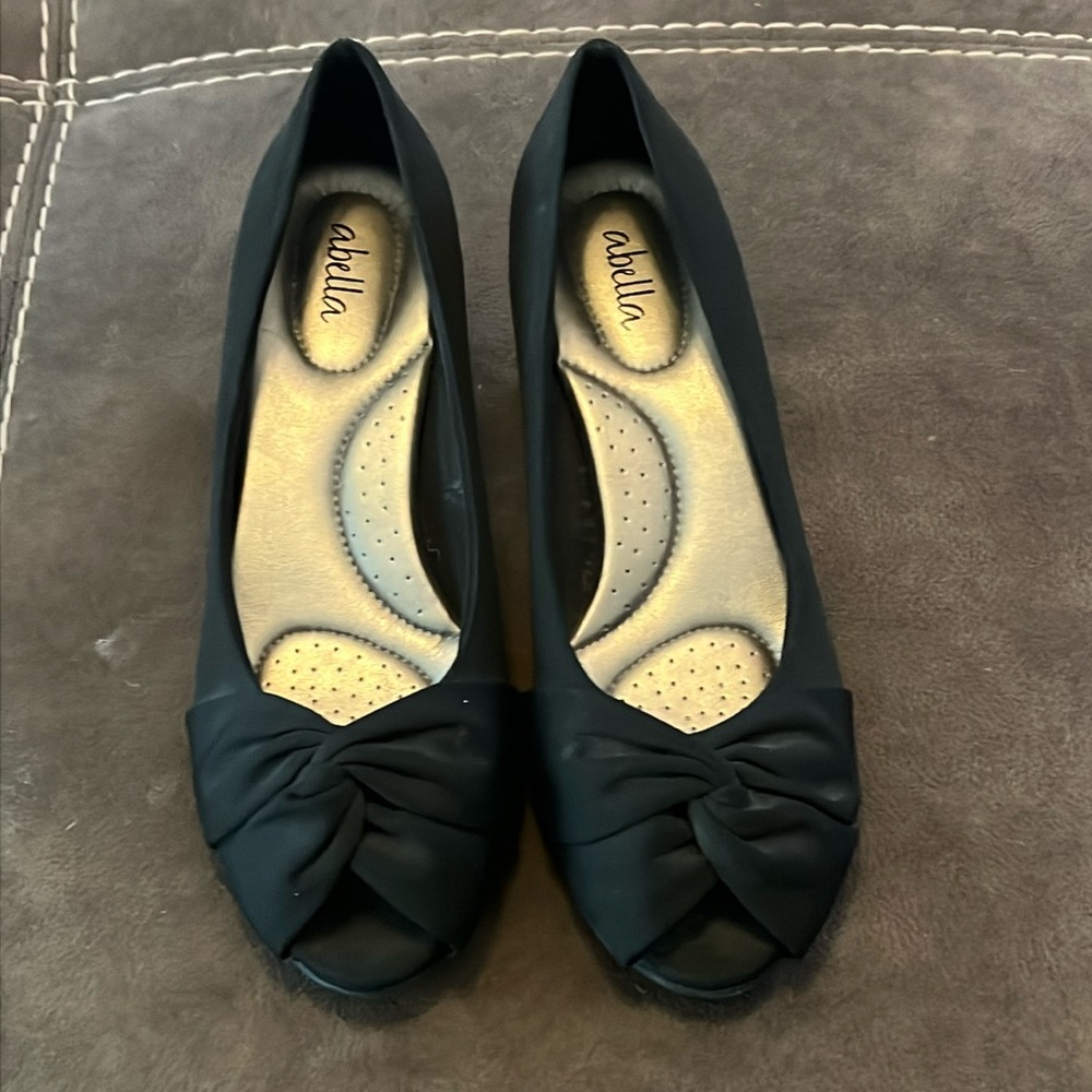Small heeled black dress shoes